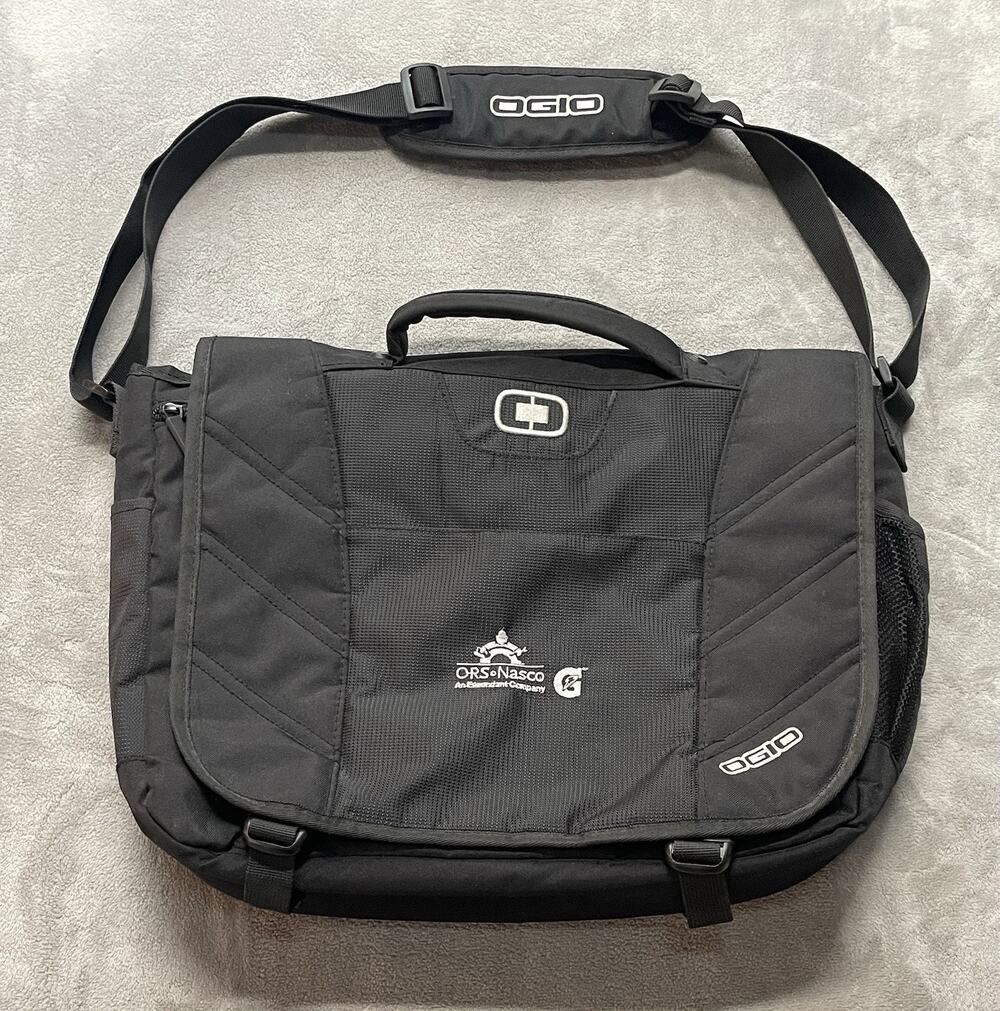 OGIO Shoulder Messenger Laptop Computer Bag 18”x 13” Black EUC